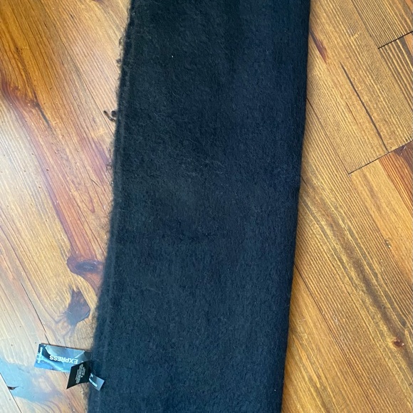 Express Lot Of 3 Scarves Gray And Black NWT - Picture 2 of 7